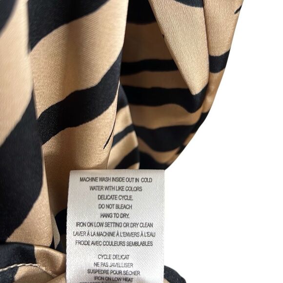 Haver London Animal Print Satin Long Sleeve Button Front Blouse Tan Black Sz XS - Picture 8 of 9